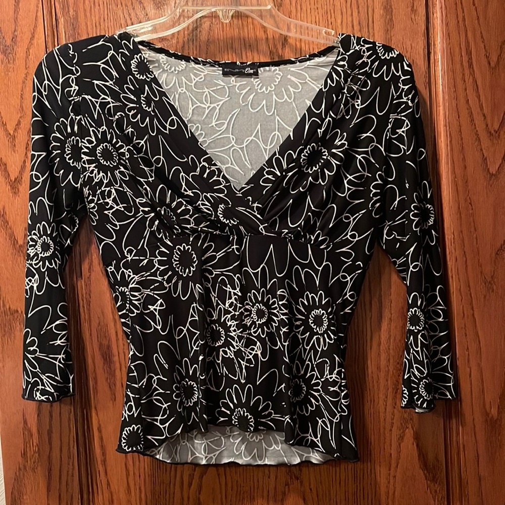 Black cream top